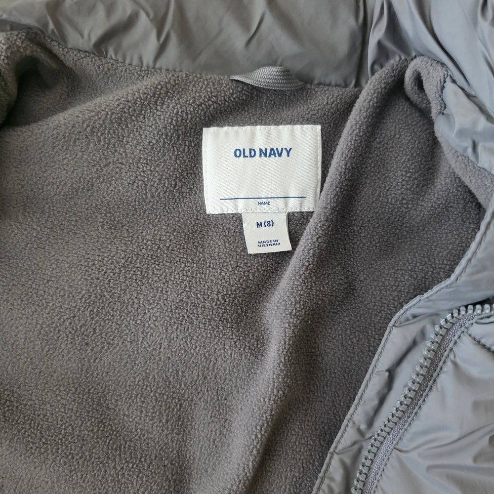Old Navy Kids‎ water-resistant, quilted puffer vest gray Pockets Zip Up  Sz M